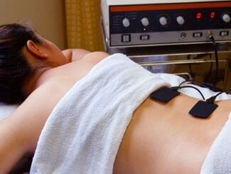 Der Einsatz von Physiotherapie bei leichten Schmerzen im unteren Rückenbereich.